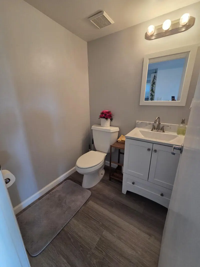 HalfBathjpg at 3271 NW 44th Street 5, Oakland Park