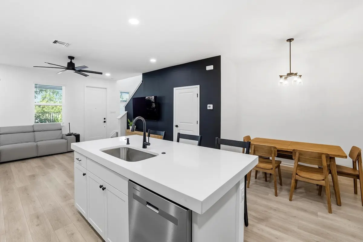 0H8A3687 at 4178 S Longwood Lake Square, Westlake
