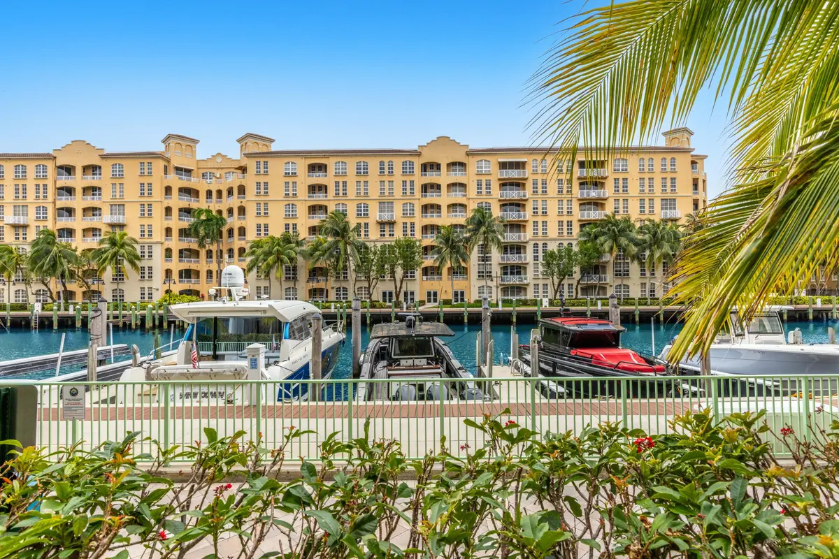 CJ5A2483 at 2950 NE 188th Street 122, Aventura