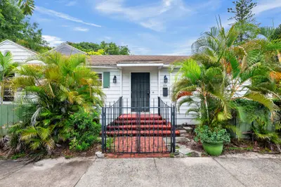324 Albemarle Road, West Palm Beach – Single Family Residence for sale