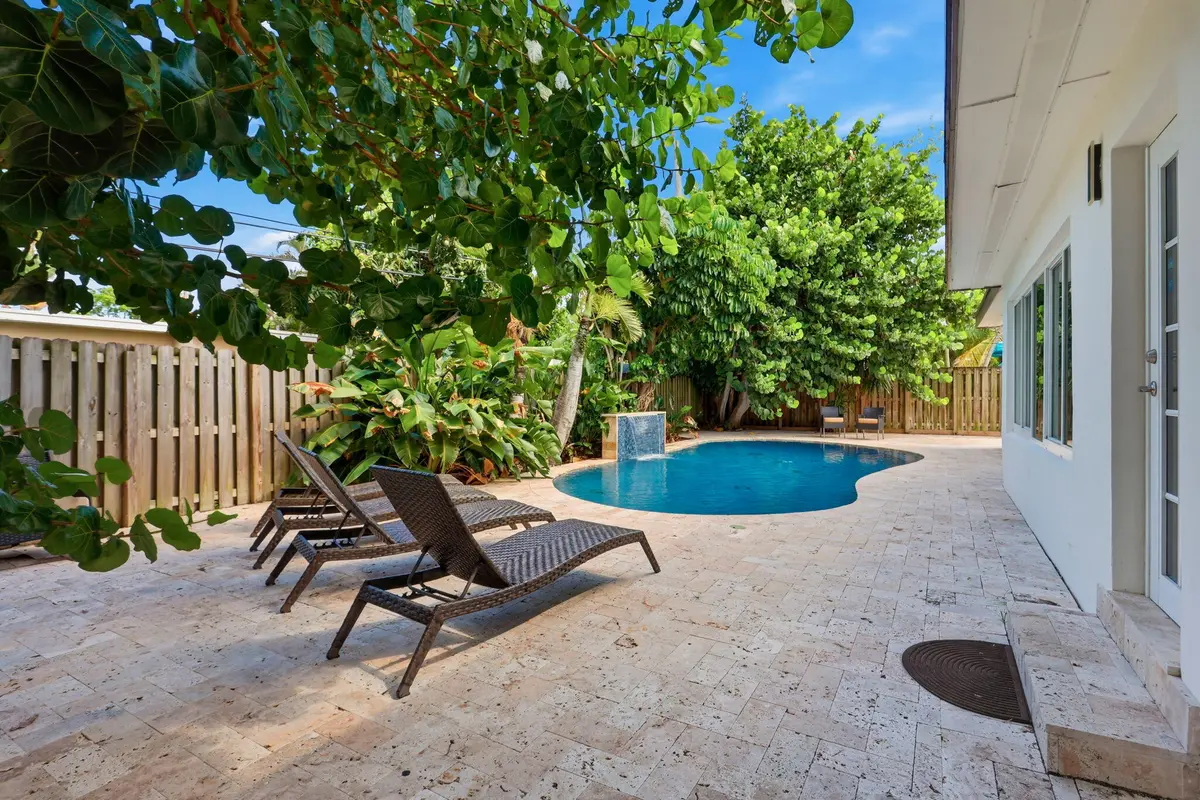 42-web-or-mls-039_0E2A2972 at 4760 NE 17th Avenue, Oakland Park