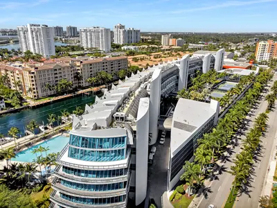 2950 NE 188th Street 122, Aventura – Condominium for sale