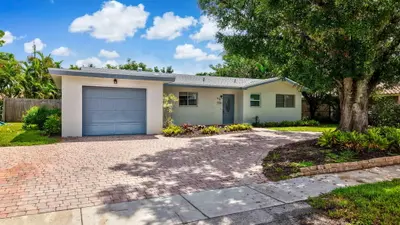 898 SW 10th Avenue, Boca Raton – Single Family Residence for sale