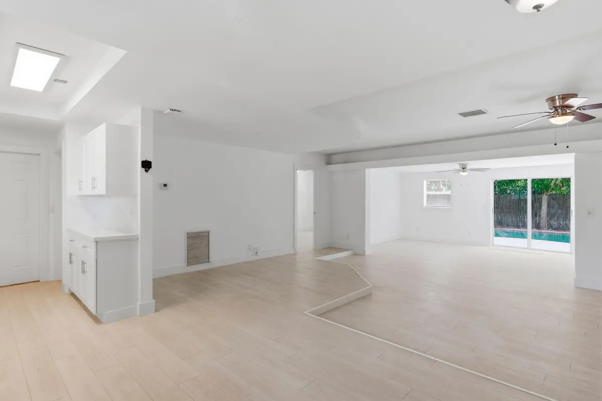 7-web-or-mls-005_0E2A3453 at 898 SW 10th Avenue, Boca Raton