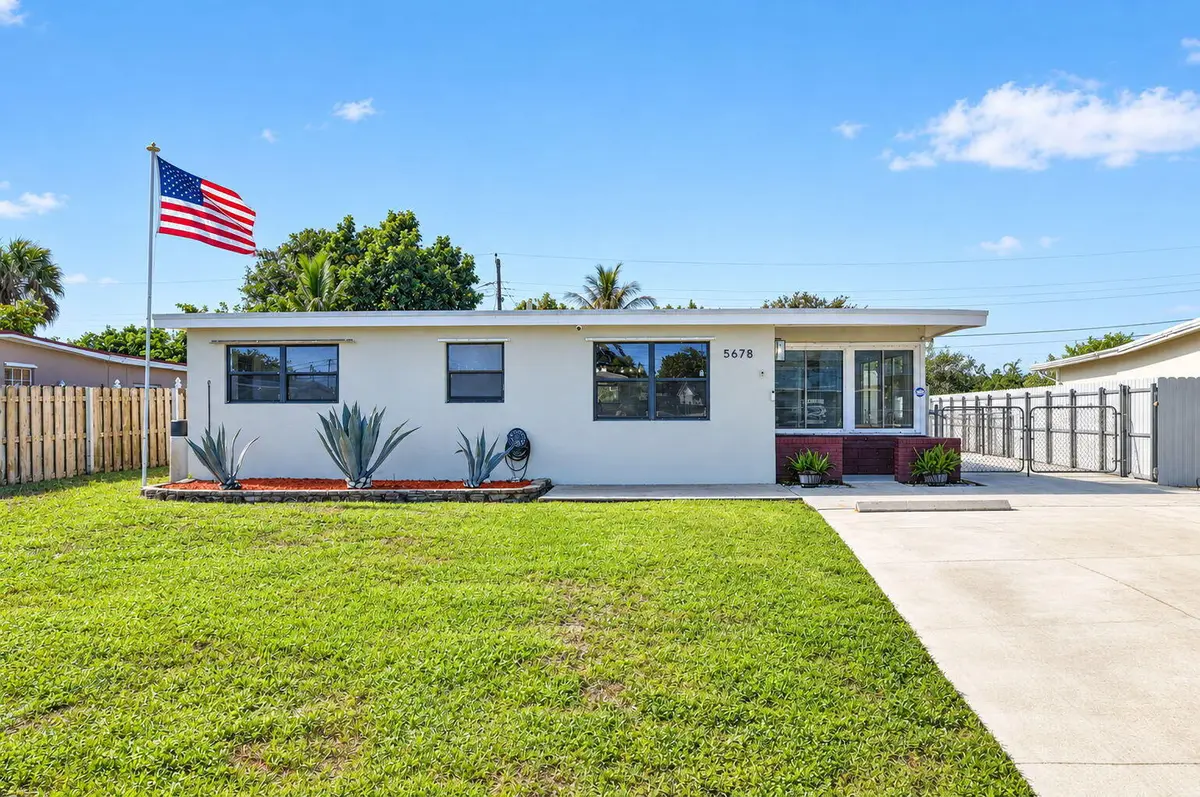 1-web-or-mls-DSC_8371 at 5678 Cinnamon Drive, West Palm Beach