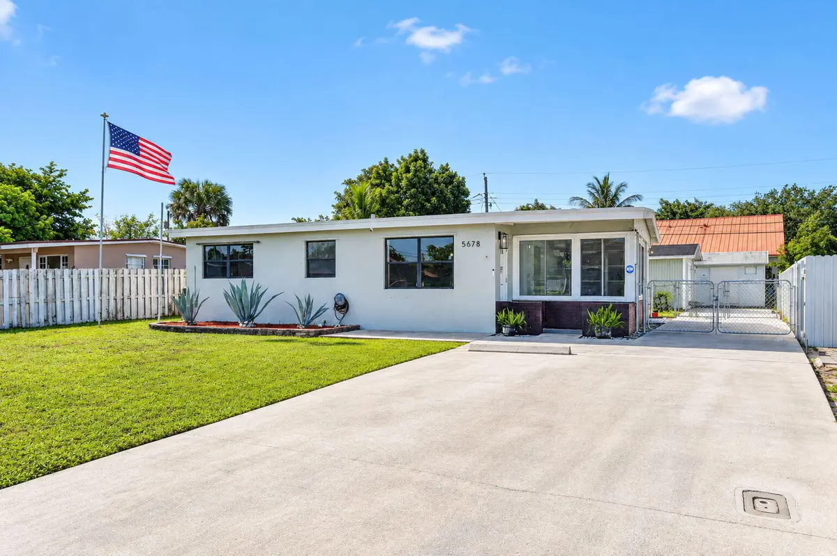 7-web-or-mls-DSC_8372 at 5678 Cinnamon Drive, West Palm Beach