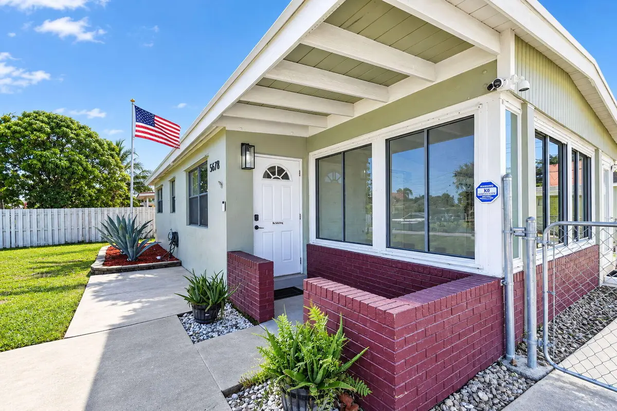 10-web-or-mls-DSC_8387 at 5678 Cinnamon Drive, West Palm Beach