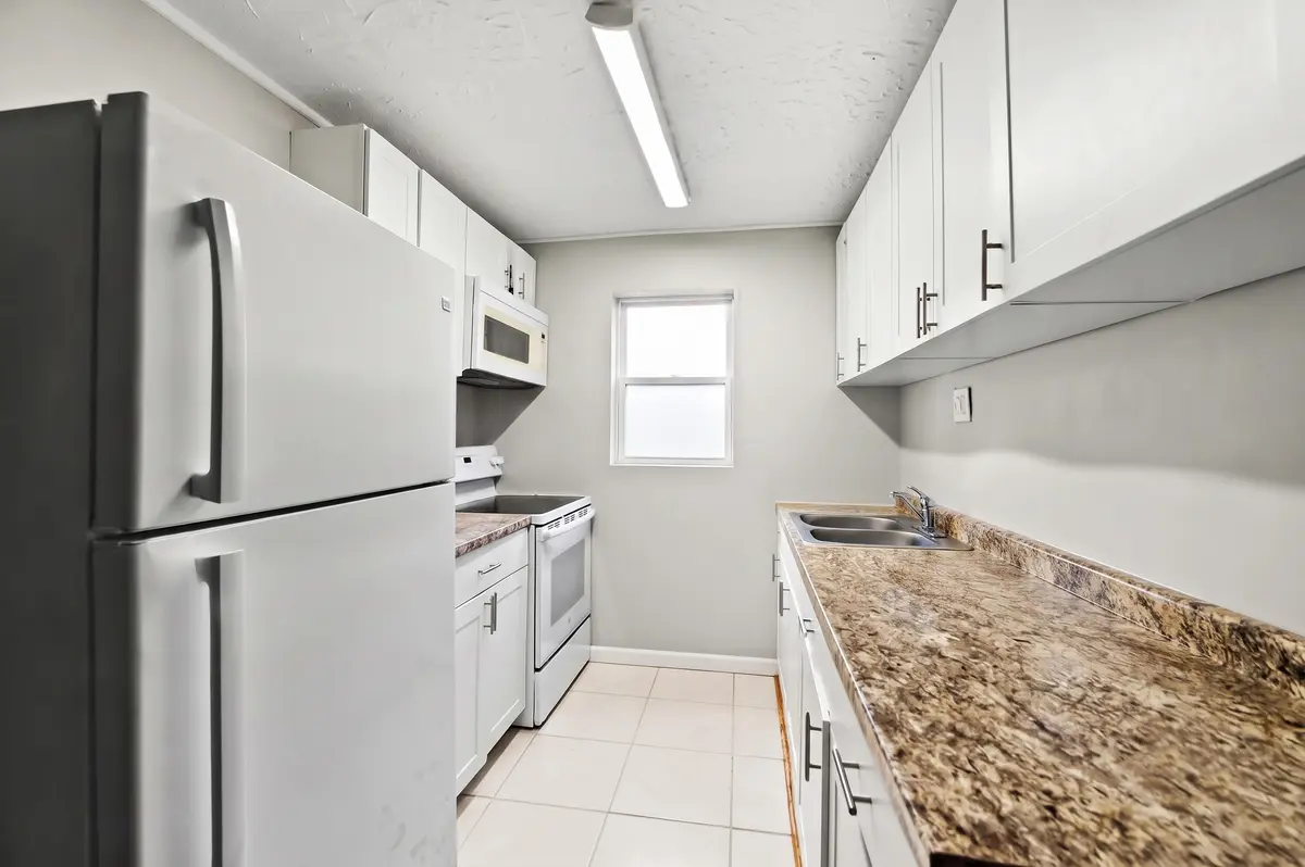 15 Kitchen 01 at 225 N M Street 1, Lake Worth Beach