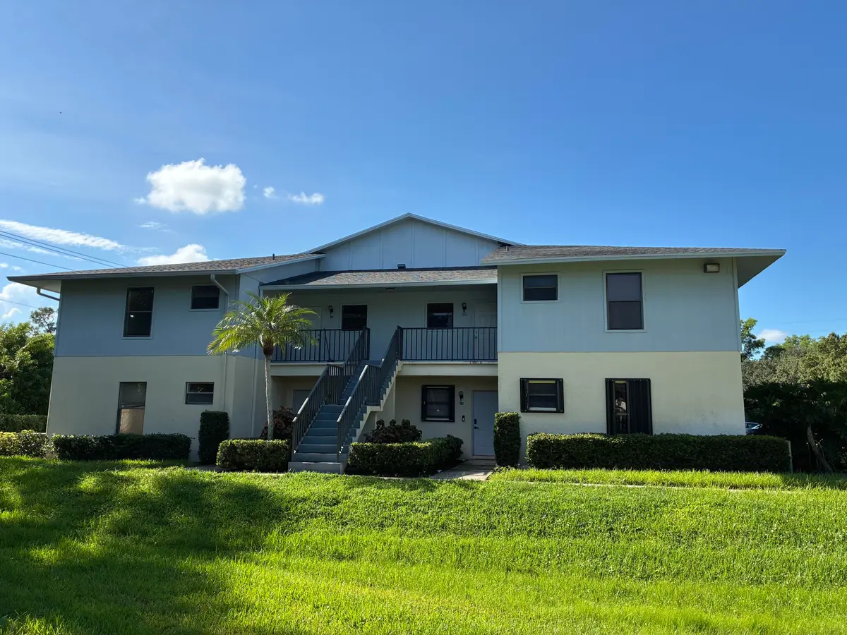 Side at 6541 SE Federal Highway, Stuart