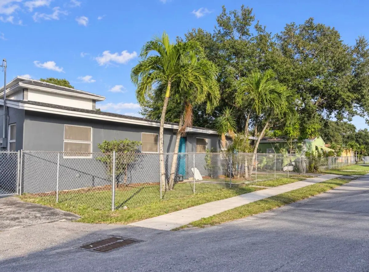 IMG_0994 at 800 NW 16TH Avenue 1-2, Fort Lauderdale