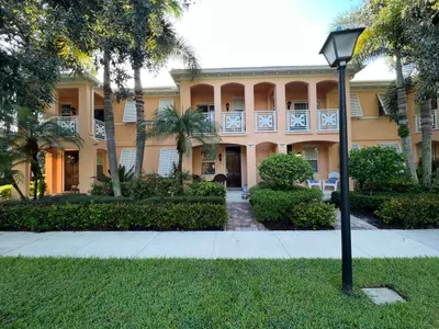 2913 E Community Drive, Jupiter – Townhouse for rent