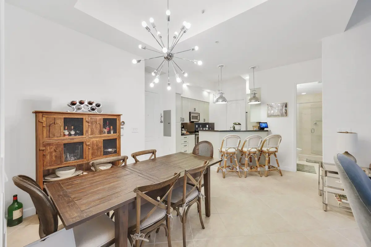 Dining Area at 801 S OLIVE Avenue 1621, West Palm Beach