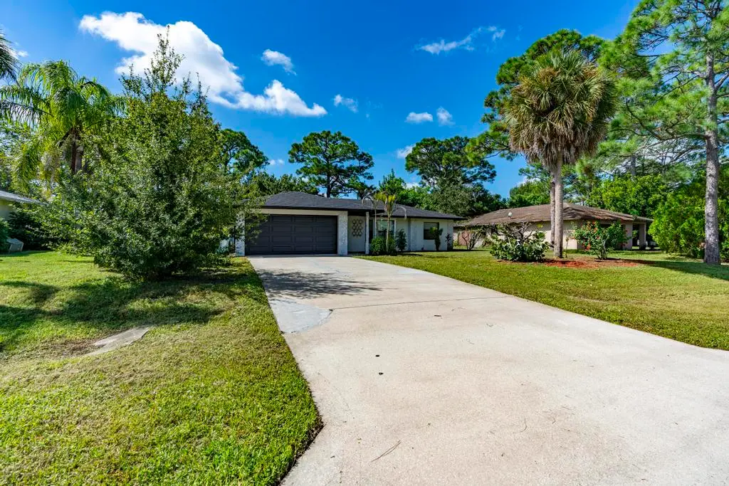 iPixx_00_2 at 6801 Pensacola Road, Fort Pierce