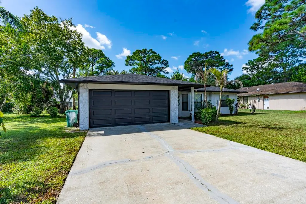 iPixx_00_6 at 6801 Pensacola Road, Fort Pierce