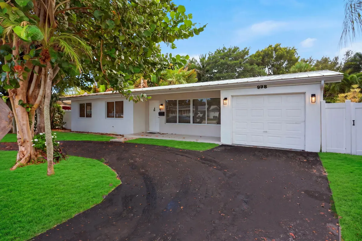 2-web-or-mls-003_0E2A3562 at 998 W CAMINO REAL, Boca Raton