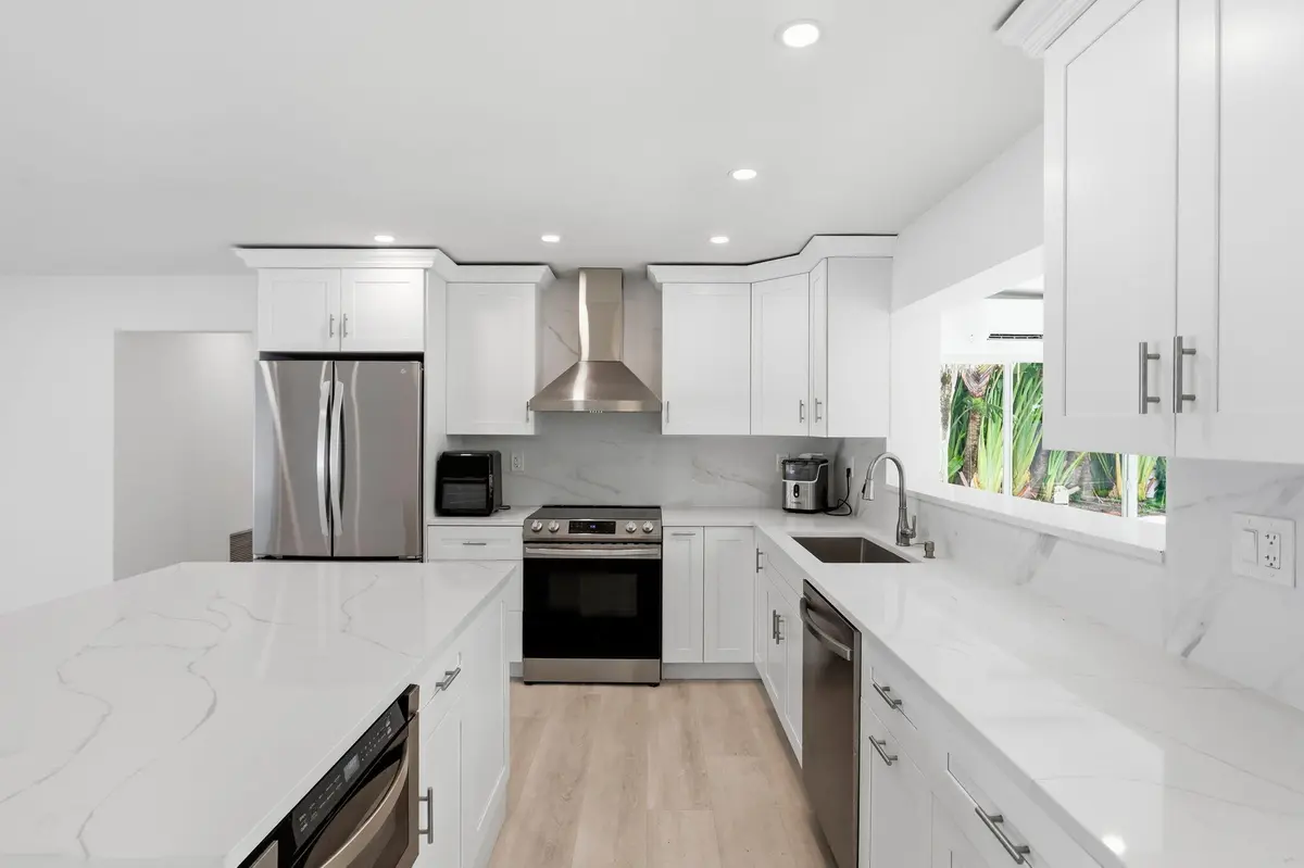 8-web-or-mls-009_0E2A3583 at 998 W CAMINO REAL, Boca Raton