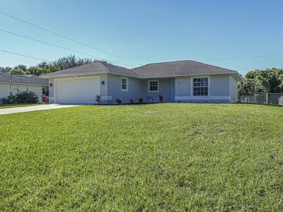 745 18TH Street, Vero Beach – Single Family Residence for rent