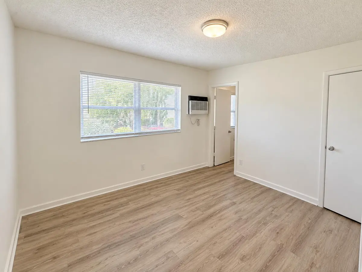 DE1516A3-8D8A-4634-9FD5-0C5B07D9ACBC at 5156 NE 6TH Avenue 222, Oakland Park