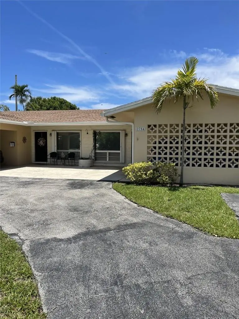 Photo 2 at 2754 NE 29th Avenue S, Lighthouse Point