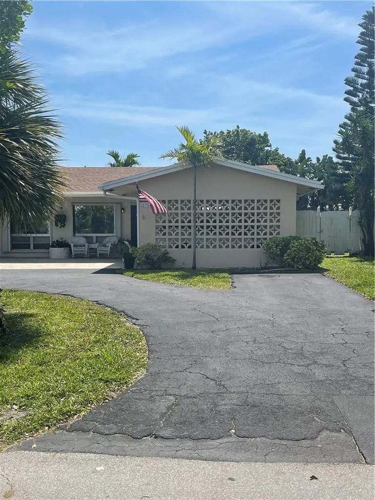 Photo 3 at 2754 NE 29th Avenue S, Lighthouse Point