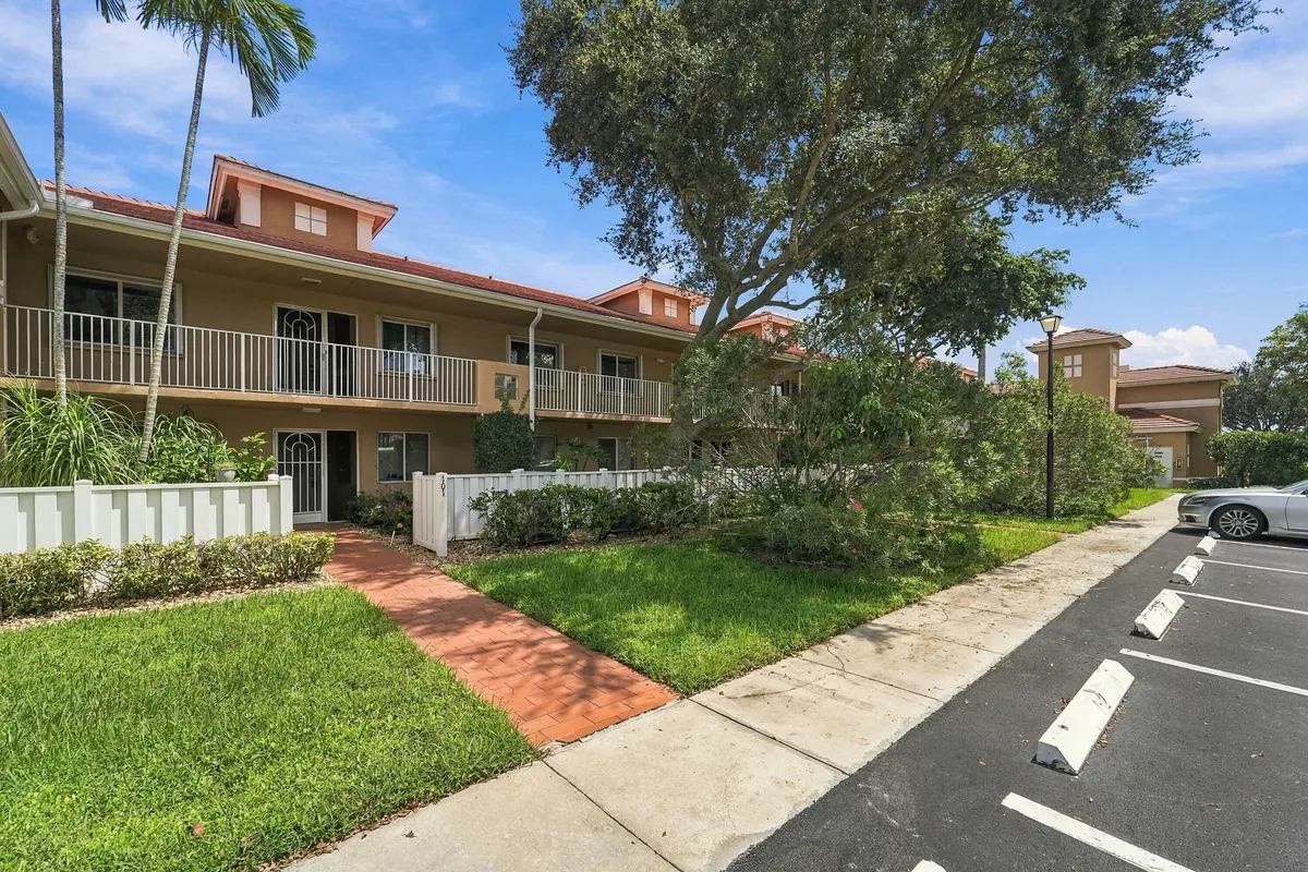 03_dsc01040 at 5876 REGAL GLEN Drive 201, Boynton Beach