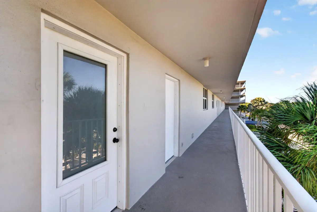 4-web-or-mls-DSC_3923 at 6161 NW 2ND Avenue 4140, Boca Raton