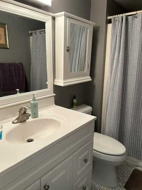 Guest Bathroom at 471 Lake Dora Drive, West Palm Beach