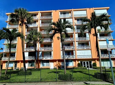15 S Golfview Road 504, Lake Worth Beach – Condominium for rent