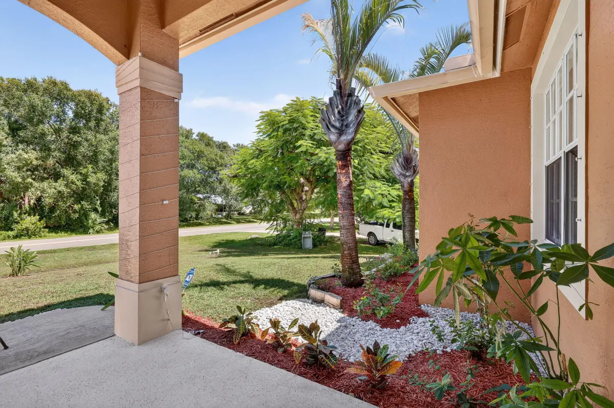 4-web-or-mls-7R7A5822 at 7907 Winter Garden Parkway, Fort Pierce