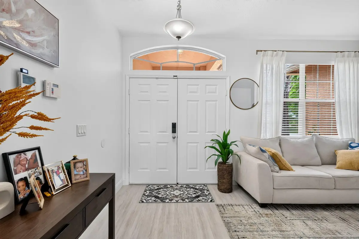 Family Room at 7907 Winter Garden Parkway, Fort Pierce