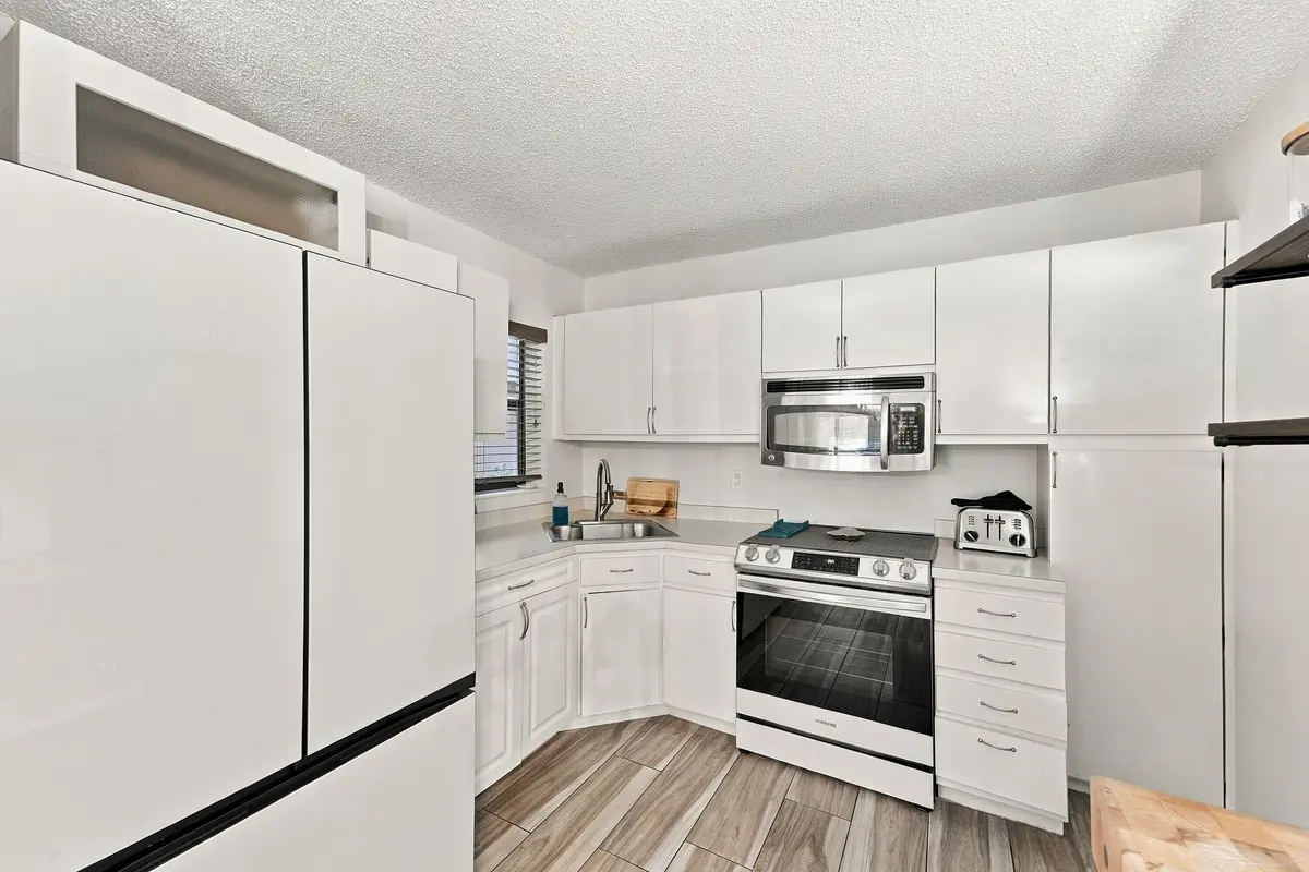 09_kitchen at 3715 NW 35TH Street 1699, Coconut Creek