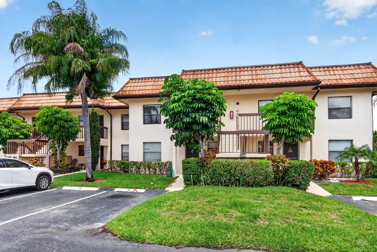 1-web-or-mls-DSC_8035 at 7245 Golf Colony Court, Greenacres