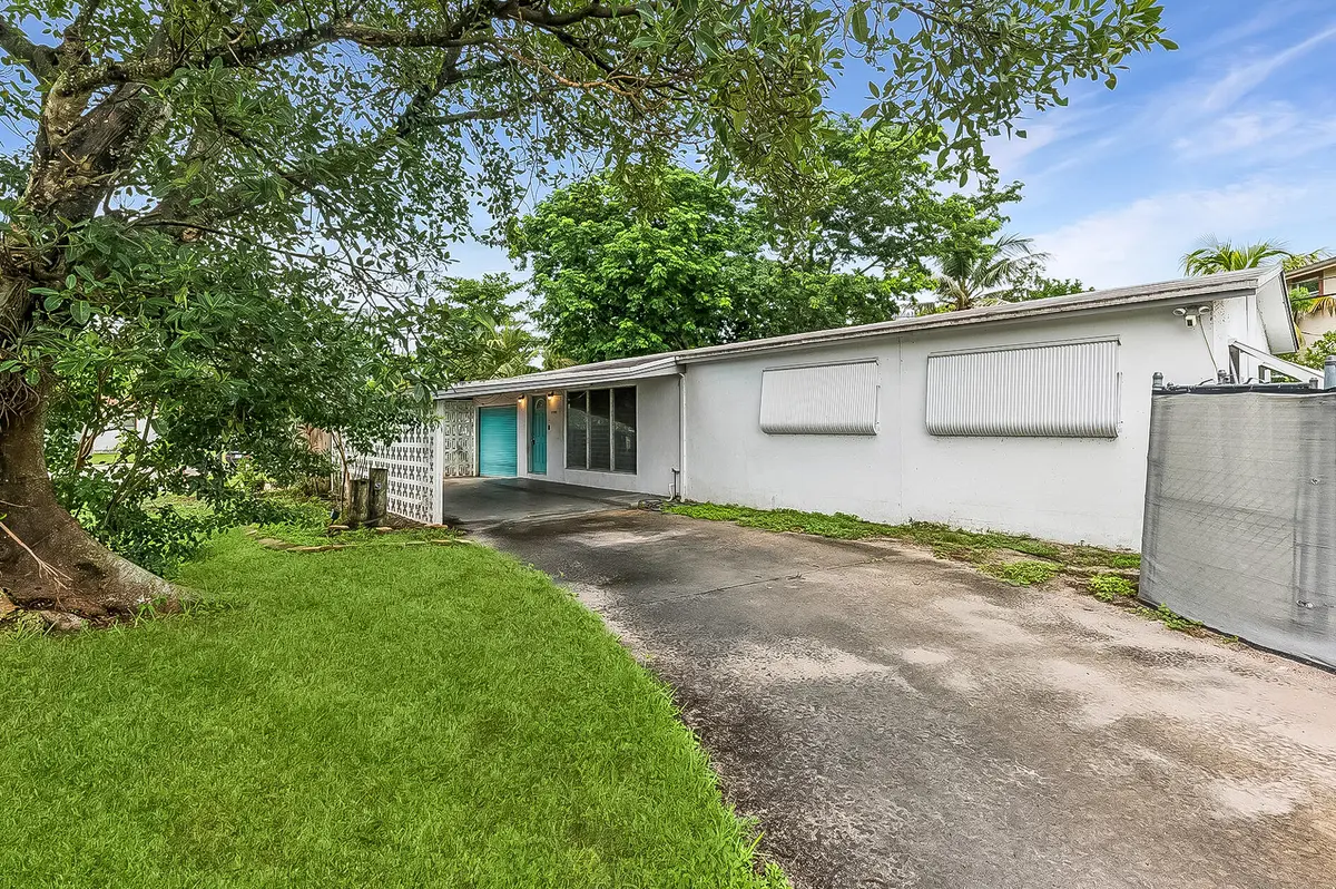 Front of house at 4700 NE 2ND Way, Deerfield Beach