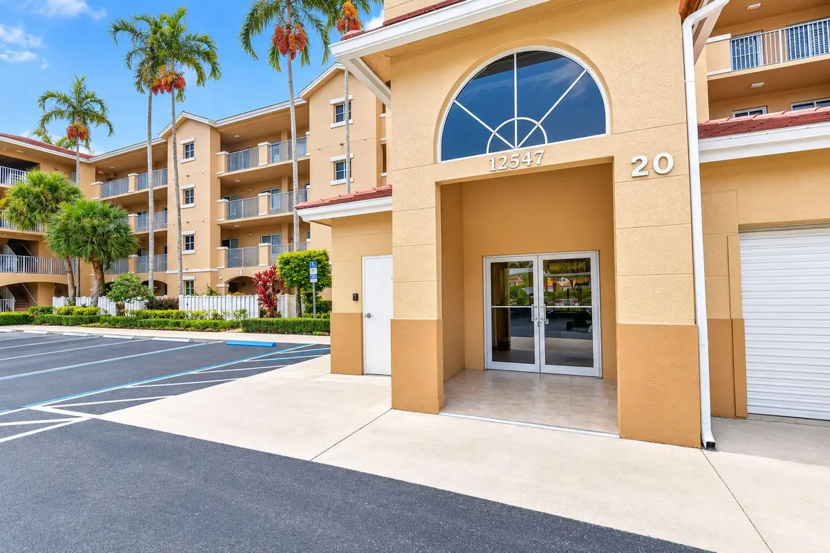 4-web-or-mls-DSC_5339 at 12547 Imperial Isle Drive 303, Boynton Beach