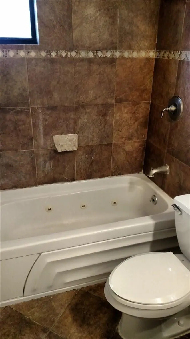 Master en suite bath with jetted tub. at 7200 NW 2nd Avenue 91, Boca Raton