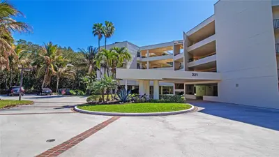 221 NE PLANTATION Road 213, Hutchinson Island – Condominium for sale