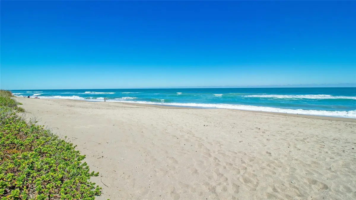 Photo 3 at 221 NE PLANTATION Road 213, Hutchinson Island