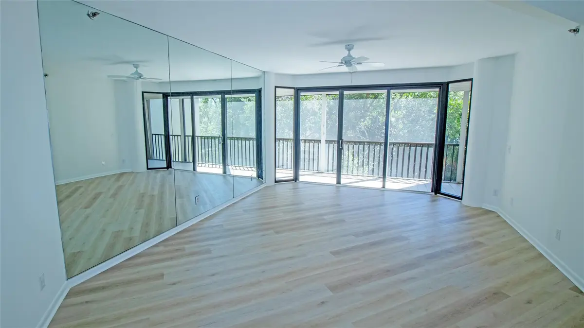 Photo 4 at 221 NE PLANTATION Road 213, Hutchinson Island