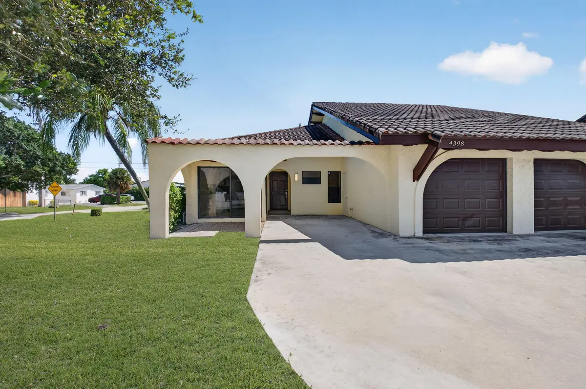 1-web-or-mls-DSC_3089 at 4398 NE 5th Avenue, Boca Raton