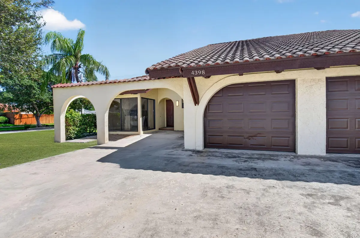 2-web-or-mls-DSC_3093 at 4398 NE 5th Avenue, Boca Raton