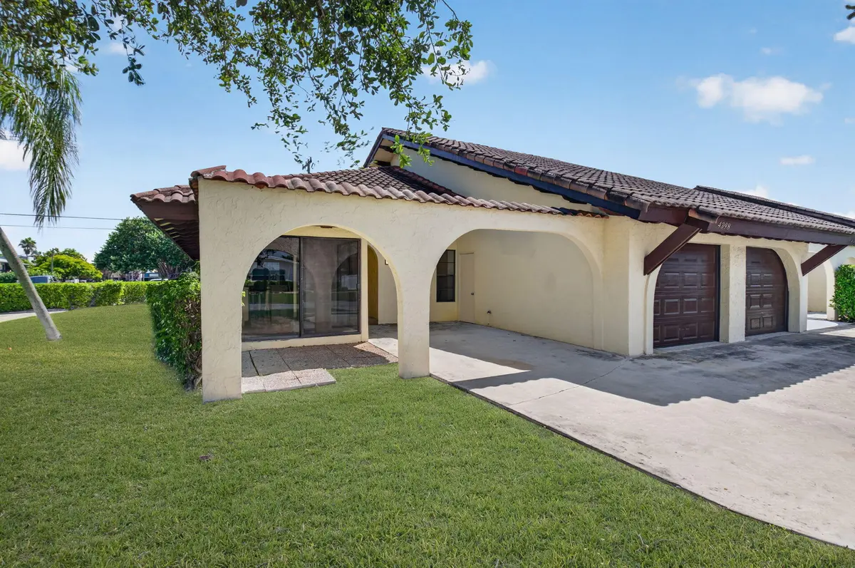3-web-or-mls-DSC_3098 at 4398 NE 5th Avenue, Boca Raton