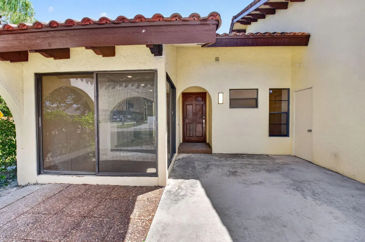 5-web-or-mls-DSC_3111 at 4398 NE 5th Avenue, Boca Raton