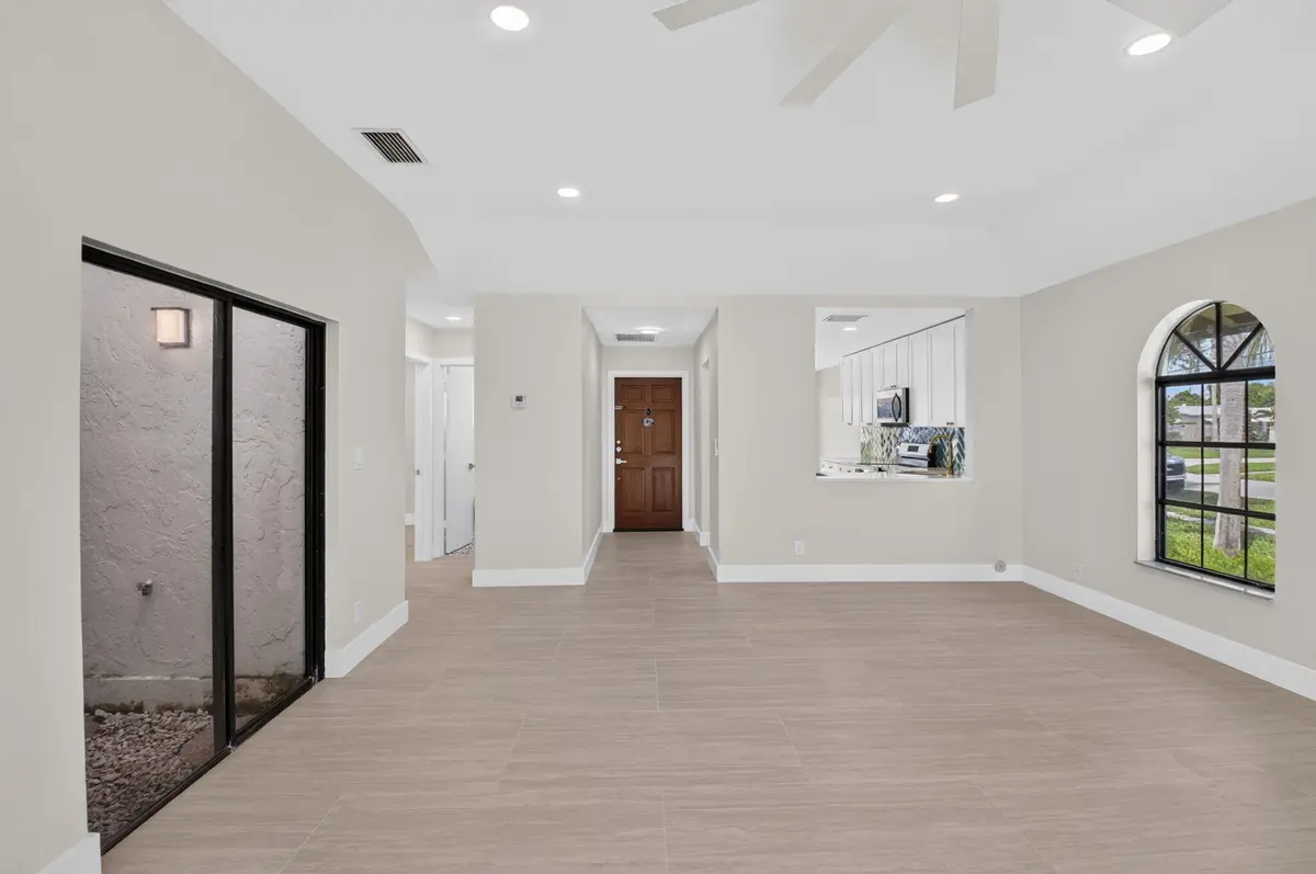 6-web-or-mls-DSC_3113 at 4398 NE 5th Avenue, Boca Raton