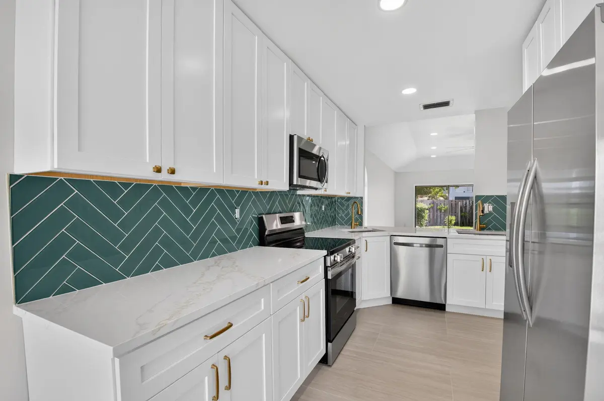 18-web-or-mls-DSC_3173 at 4398 NE 5th Avenue, Boca Raton