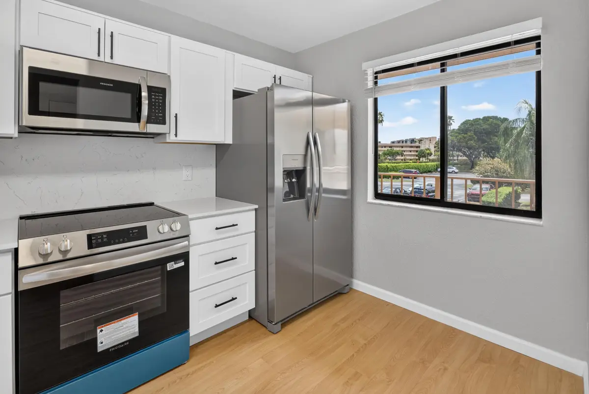 Brand new kitchen. at 6795 Huntington Lane 201, Delray Beach