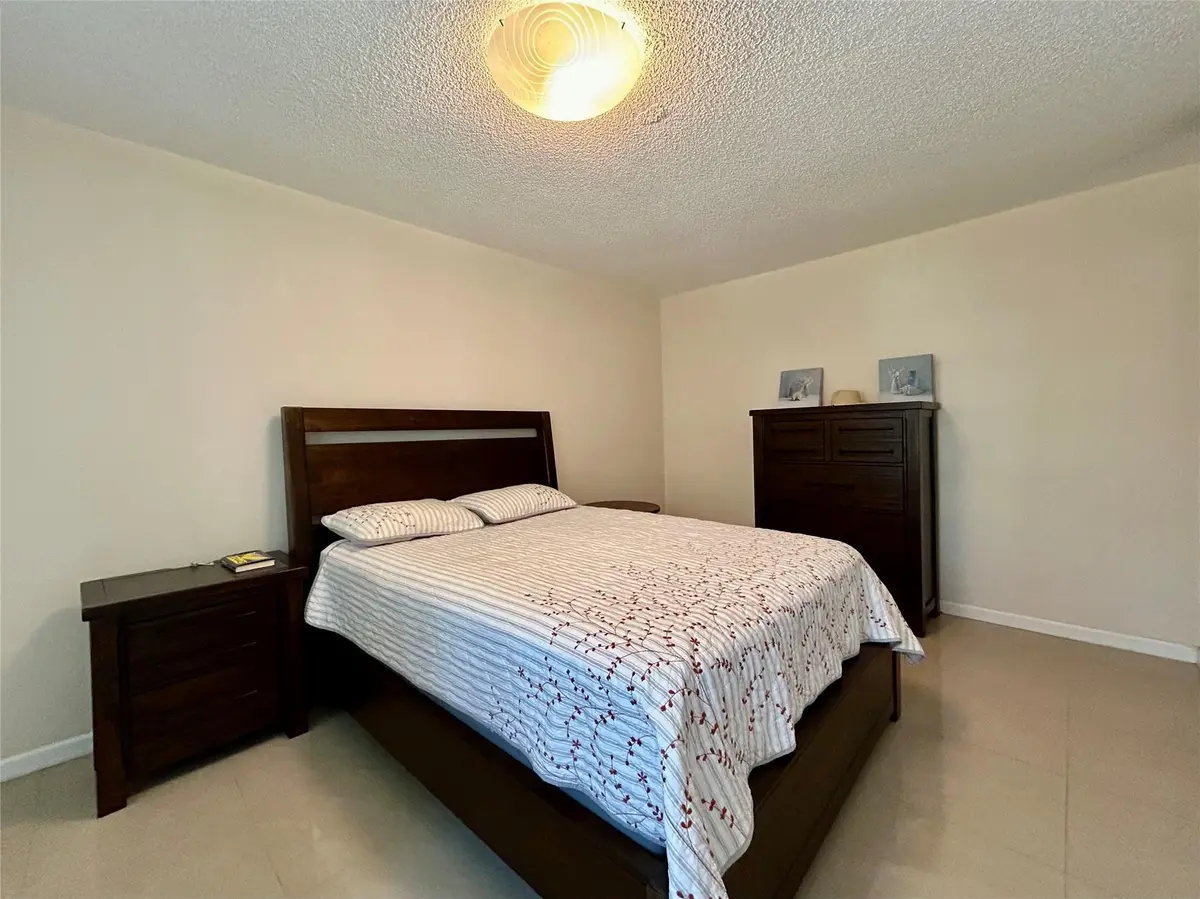 Photo 6 at 424 N RIVERSIDE Drive 206, Pompano Beach