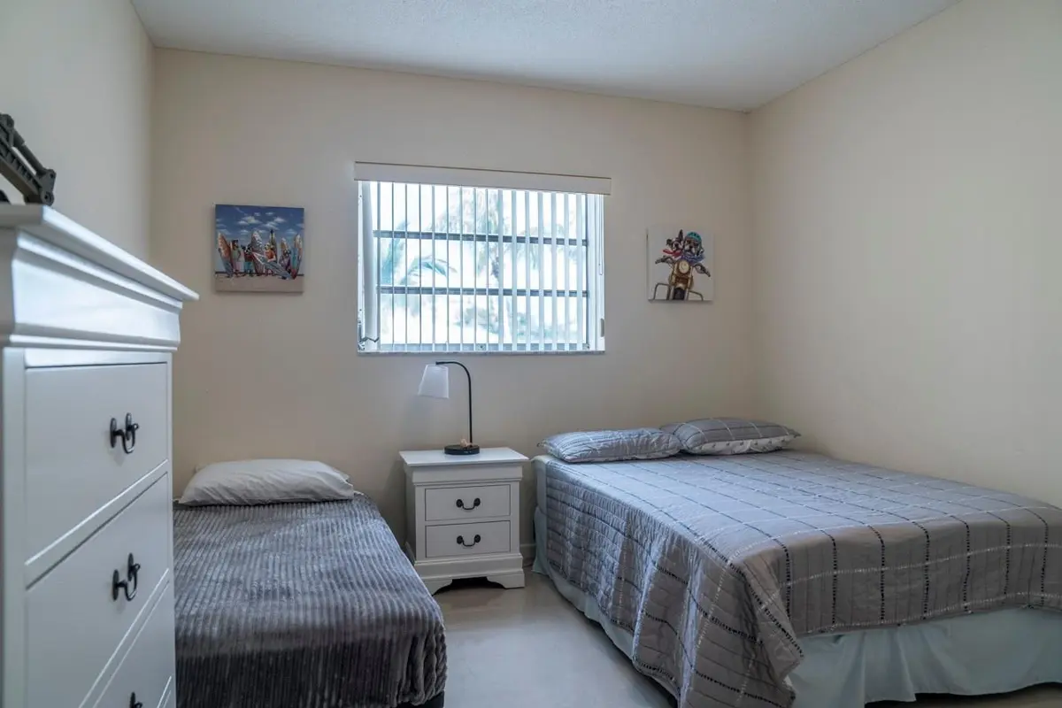 Photo 8 at 424 N RIVERSIDE Drive 206, Pompano Beach