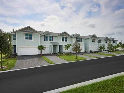 692 Salisbury Circle, Fort Pierce – Townhouse for sale