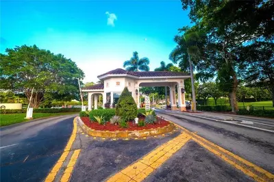 1300 SAINT CHARLES Place PH11, Pembroke Pines – Condominium for rent