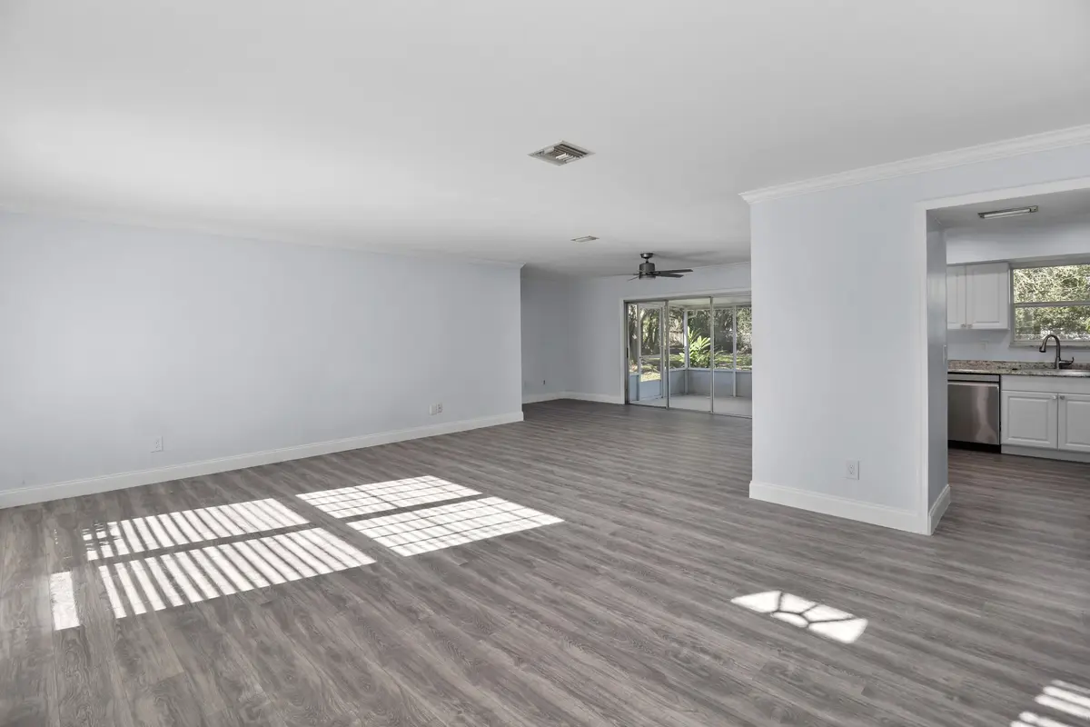 RD 8 at 231 NE SOLIDA Circle, Port St. Lucie
